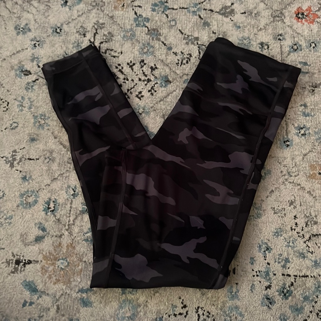 Athleta Black/Grey Camo Leggings. High Rise